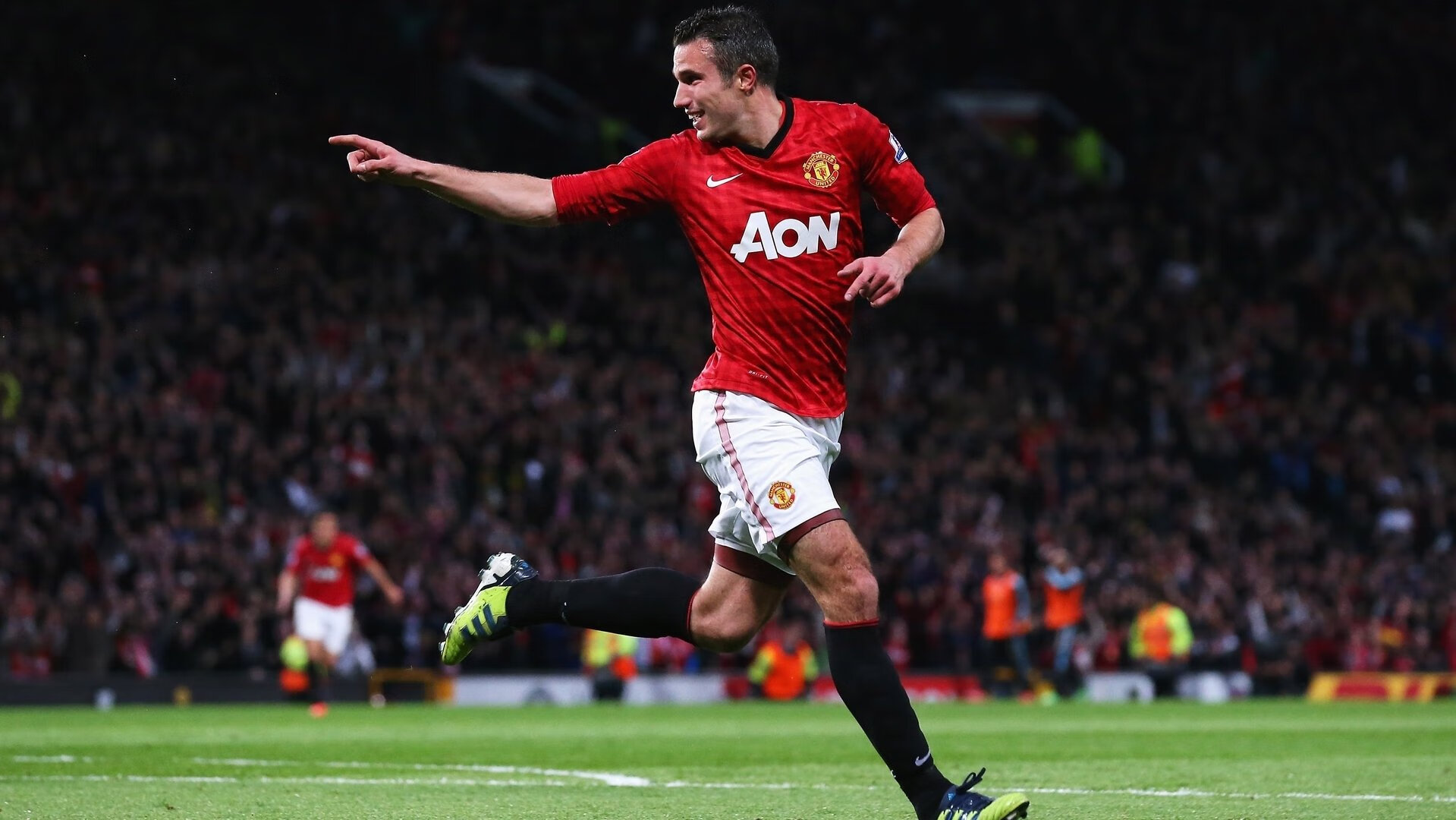 温网2024，阿尔卡拉斯卫冕成功，斯瓦泰克首夺草地大满贯