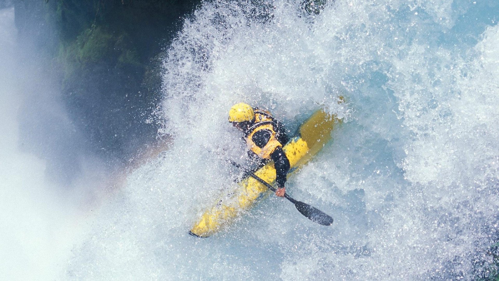 纳达尔关键破发点力克强敌 鏖战五盘晋级法网四强