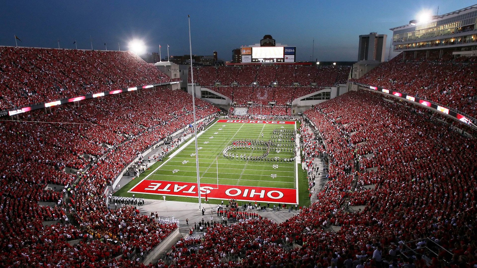 百米飞人巅峰对决 新星闪耀打破十年垄断